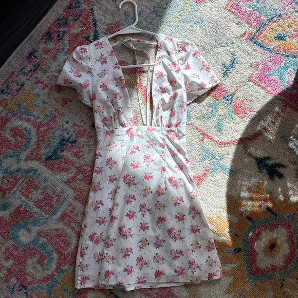 Camellia White Floral Mini Dress - Picture 2 of 5